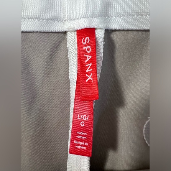 New SPANX Silver Linings Kick Flare Pull-on Pants size Large in Classic White - Picture 7 of 15